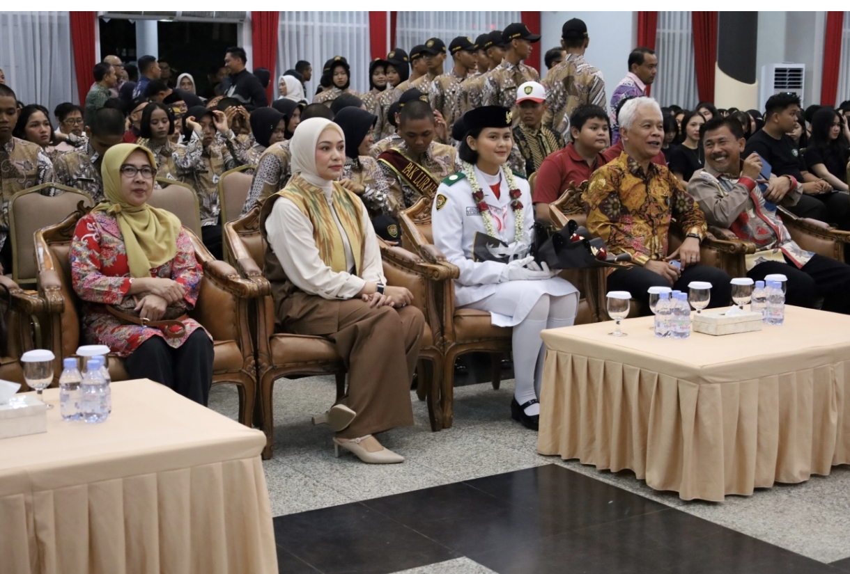 Saat disambut di Pendopo Odah Etam 